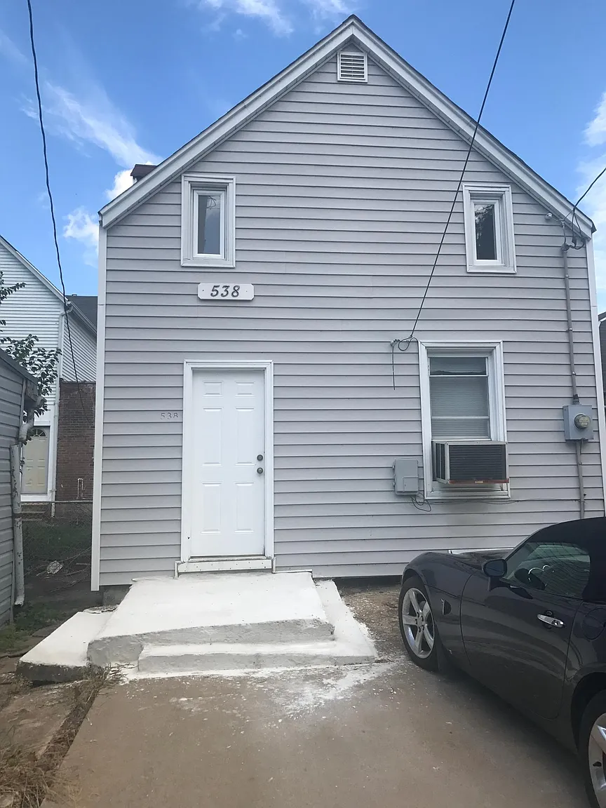 538 Bates St photo 1