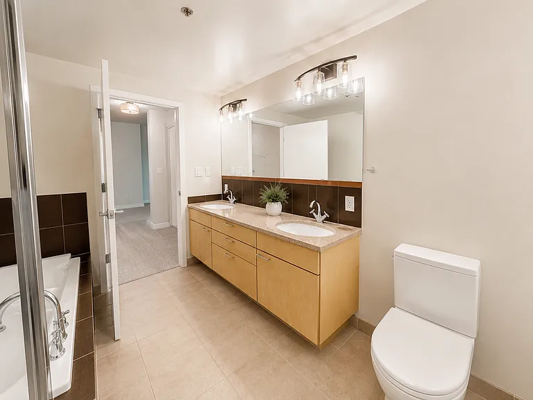 410 Acoma St #213 — Photo 8