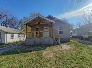 2142 N Johnston Ave, Springfield, MO 65803