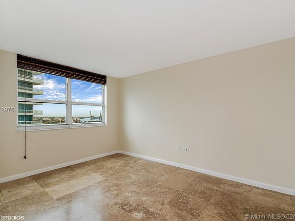 3rd image of 6 West Ave