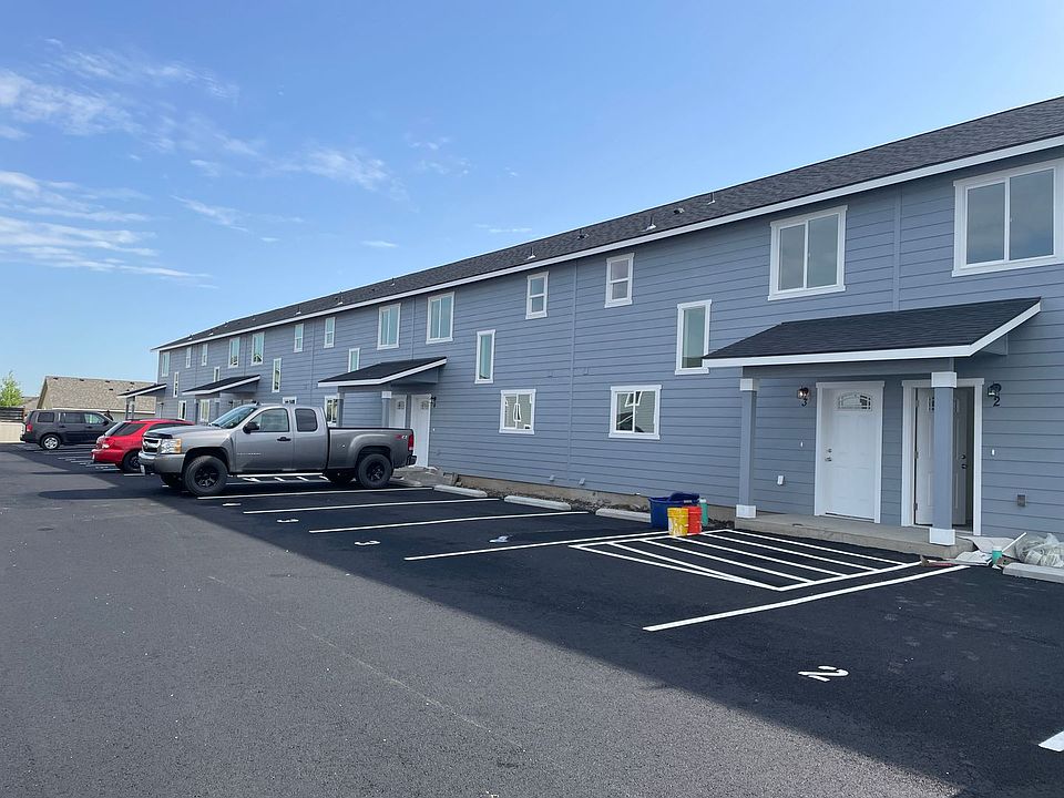 1st image of 715 3rd Ave NE #3