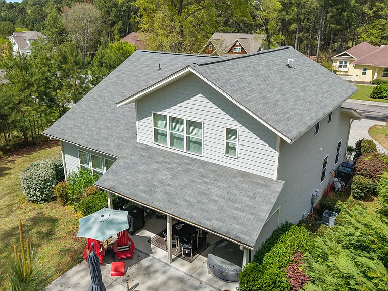 155 Devon Cir — Photo 3