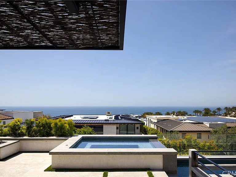 7 Seabreeze Ter — Photo 14