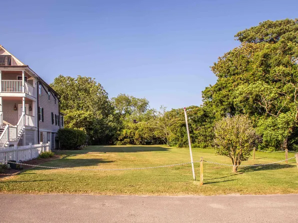 506 Water Street, Oriental, NC 28571