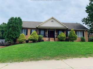 102 Olde Ash Ln, Charleston, WV 25311