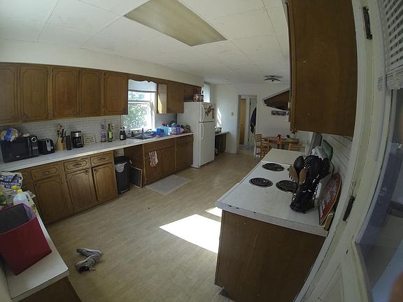3rd image of 221 W 5th St