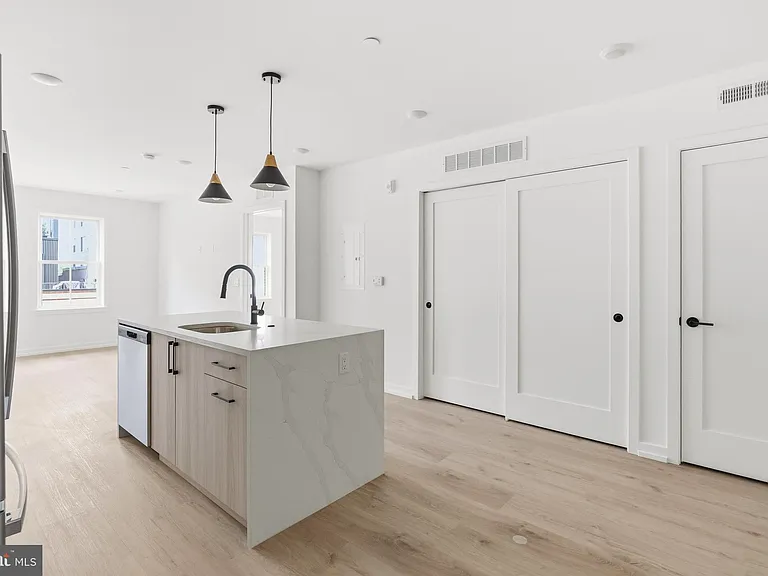 208 Vine St #2A — Photo 2