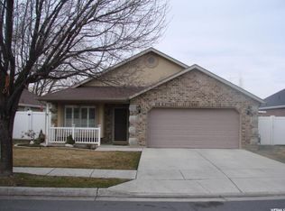 2501 N Dorchester Ave, Harrisville, UT 84414