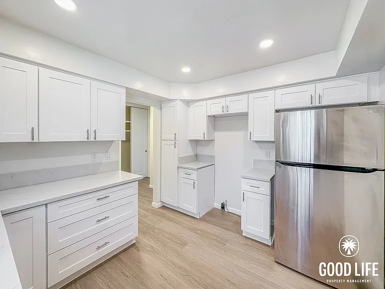 252 G St — Photo 8