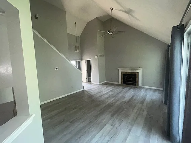 3 bed, 2.5 bath, 1460 sqft, $1,995 — Photo 2
