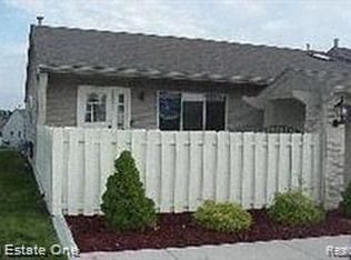 61745 Valley Forge Dr UNIT 1, South Lyon, MI 48178