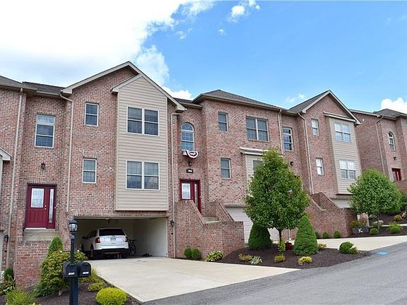 2nd image of 1002 Saint Andrews Ct #1002