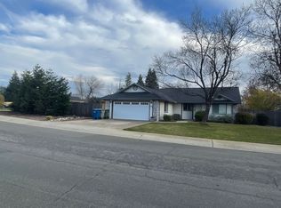 3505 Sunglow Dr, Redding, CA 96001