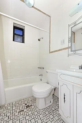 Rented by Eisenberg Exclusives | media 37