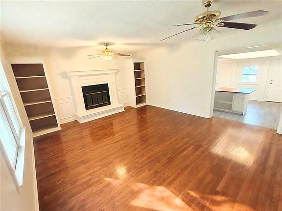3rd image of 427 N Blake St