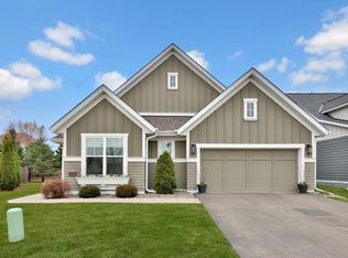 5042 Dale Ridge Rd, Woodbury, MN 55129