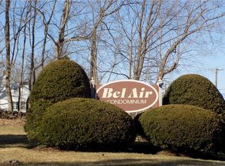 71 Belair Dr, New Milford, CT 06776