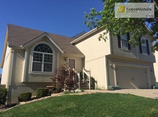 909 Coachman Dr, Pleasant Hill, MO 64080