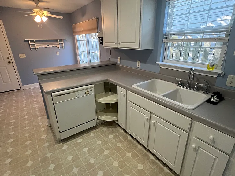 5218 Minnesota Dr — Photo 12