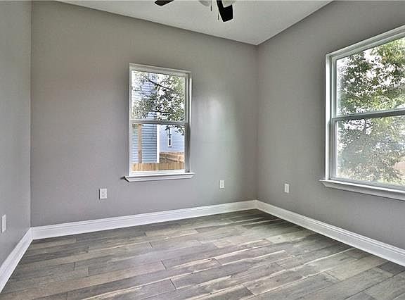 4th image of 2318 Seminole Ln