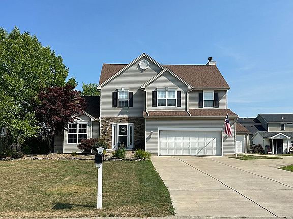 3rd image of 3303 Blossom Ln