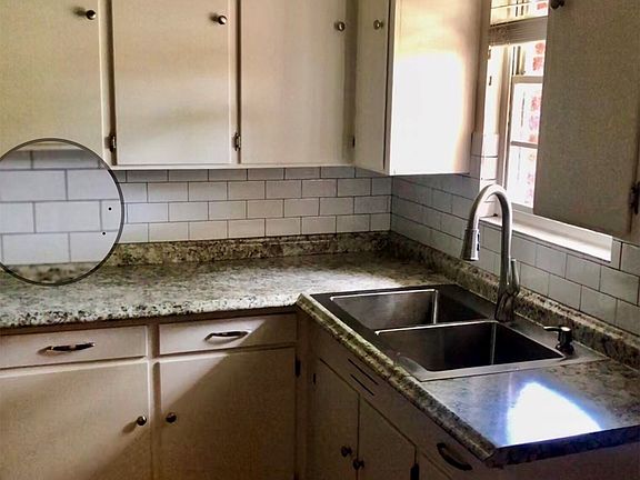 5th image of 414 Pittman St