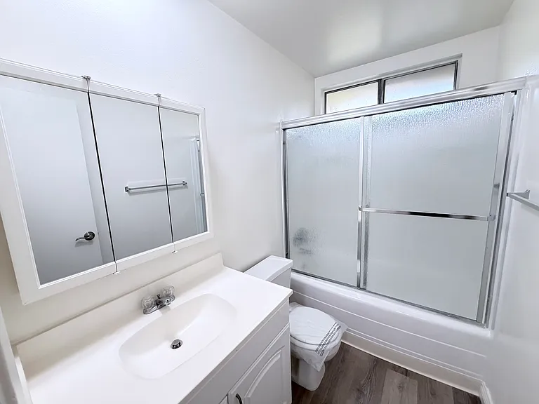 Beach Apartments — Photo 19