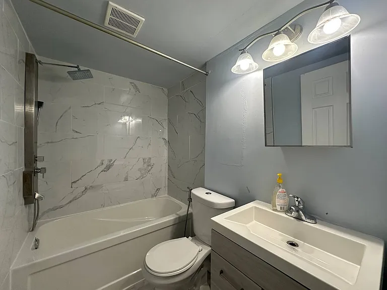 778 Weller St — Photo 15