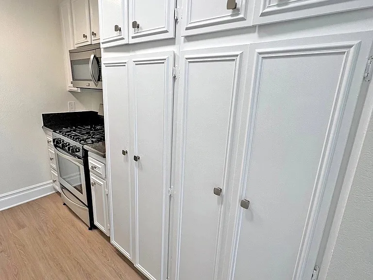 1940 Malcolm Ave #203 — Photo 13