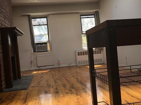 5th image of 346 E 19th St APT 3B