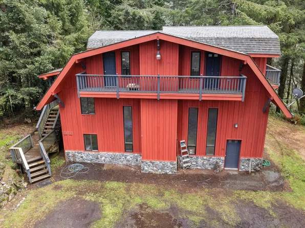 95175 Greggs Creek Rd, Gold Beach, OR 97444