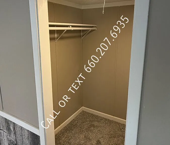 913 N Taylorville Blvd #30 — Photo 3