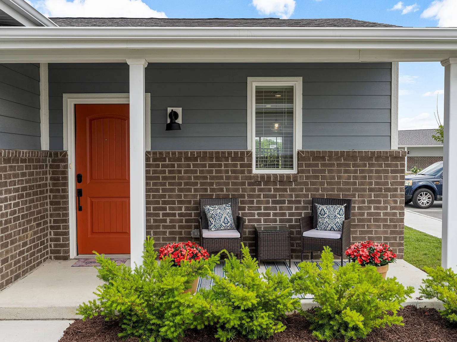 3 bed, 2.0 bath, 1250 sqft, $2,399 — Photo 4