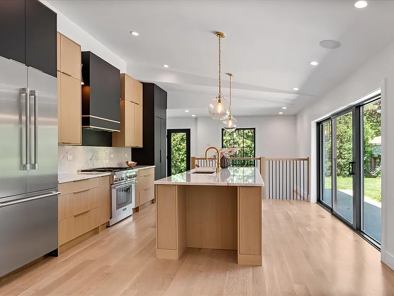 6600 N Kenton Ave — Photo 12
