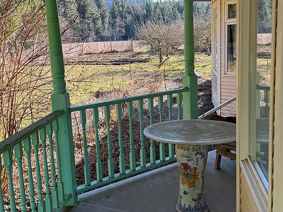 4th image of 290 Colter Rd