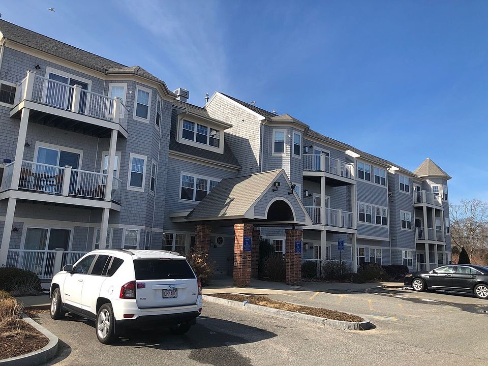 1st image of 185 Stevens St Unit 3C