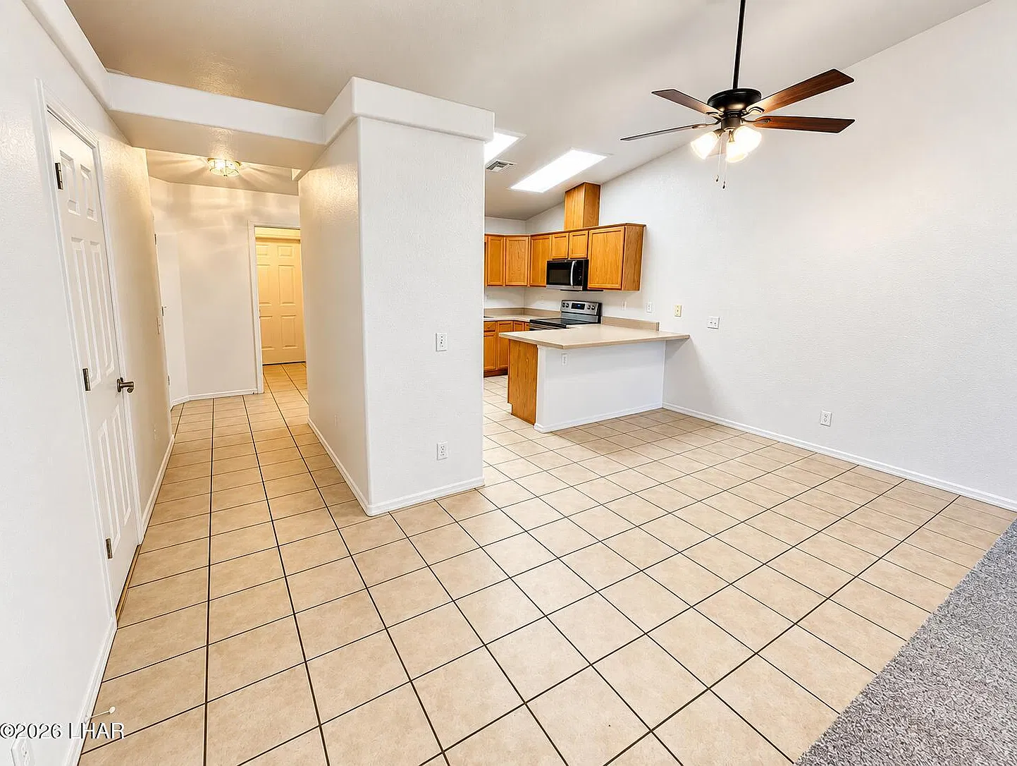 2 bed, 2.0 bath, 1074 sqft, $1,375 — Photo 4