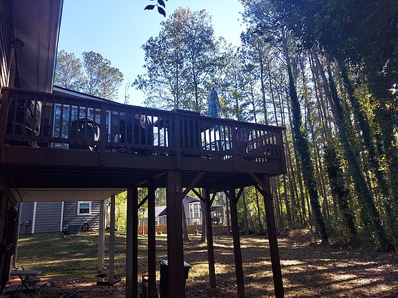 3rd image of 953 Lake Watch Dr