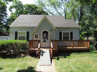 1813 16th Ave, Menominee, MI 49858