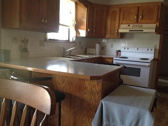 5th image of 15649 Willow Dr