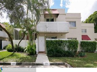 513 NW 98th Ave, Plantation, FL 33324