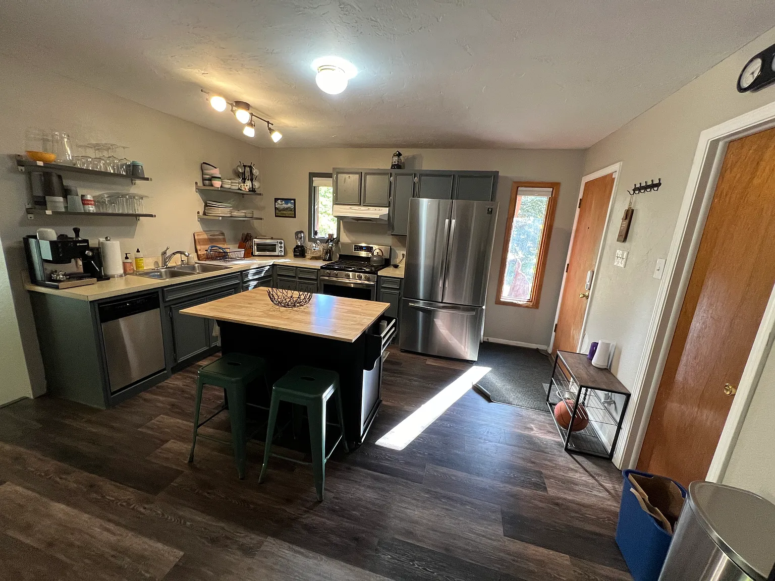 83 Maryville Rd — Photo 4