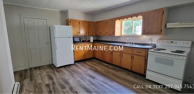 482 Main St #1 — Photo 1