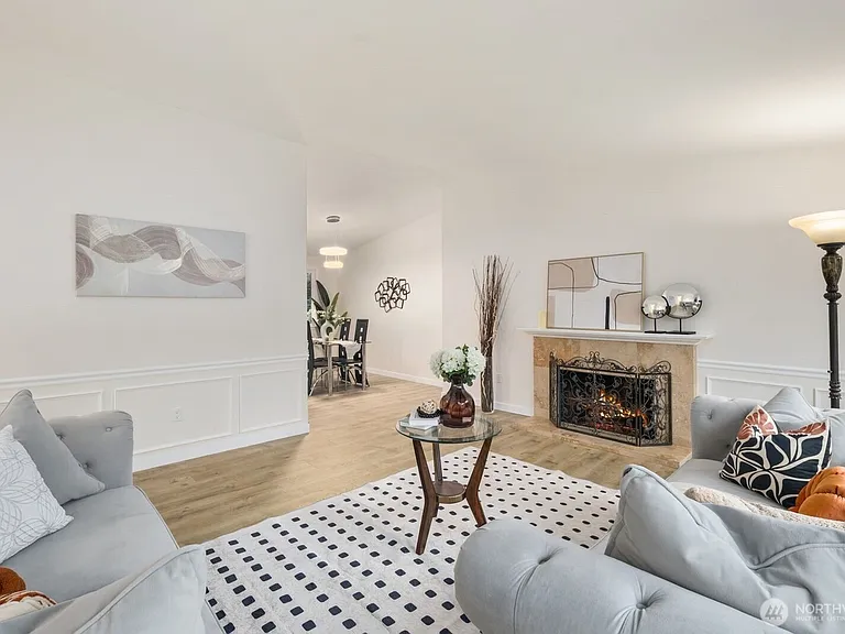 15132 SE 48th Dr — Photo 3