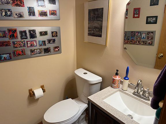4th image of 15876 Firtree Ln