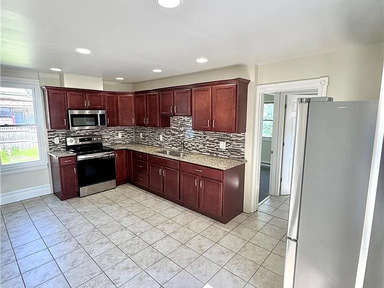 21 W Main St #2 — Photo 5