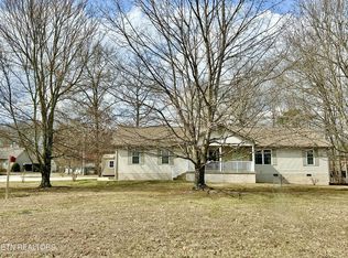 53 Carriage Dr, Crossville, TN 38555
