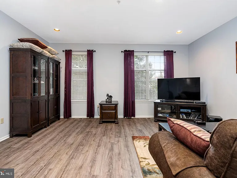 8415 Gold Sunset Way — Photo 14