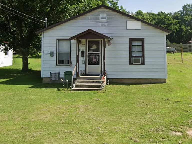 213 E Velma Ave — Photo 1