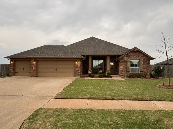 908 Sleepy Hollow Blvd, Chickasha, OK 73018